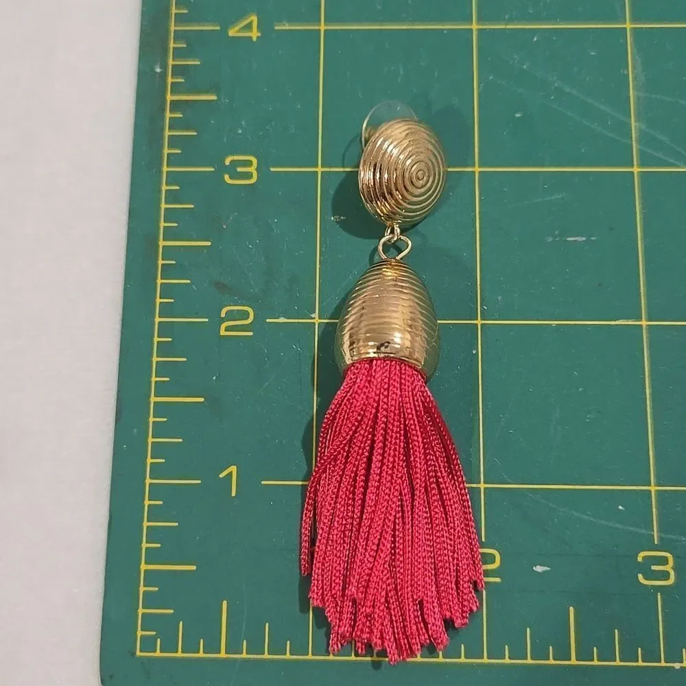 BaubleBar elegant gold
